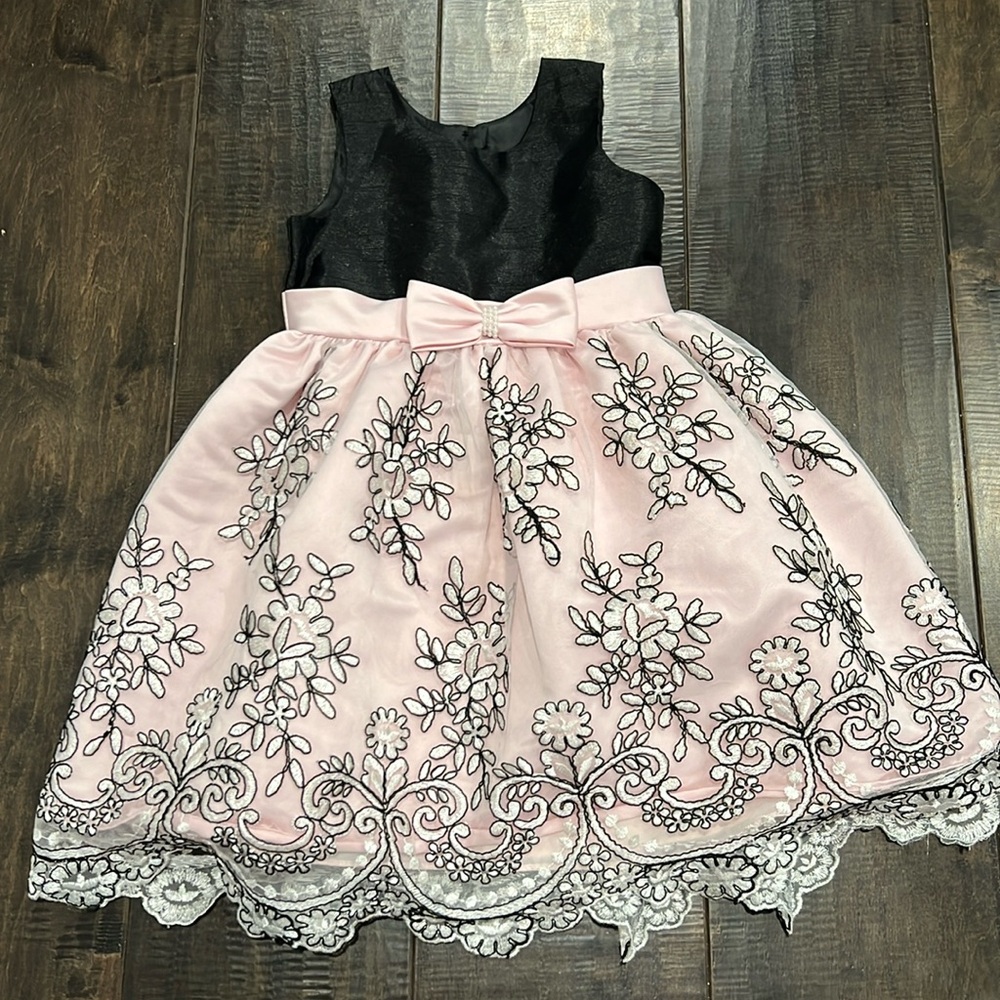 Jayne Copeland formal dress pink and black with lace